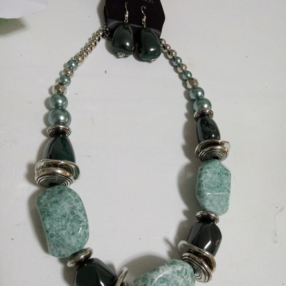 JEWELRY Necklace